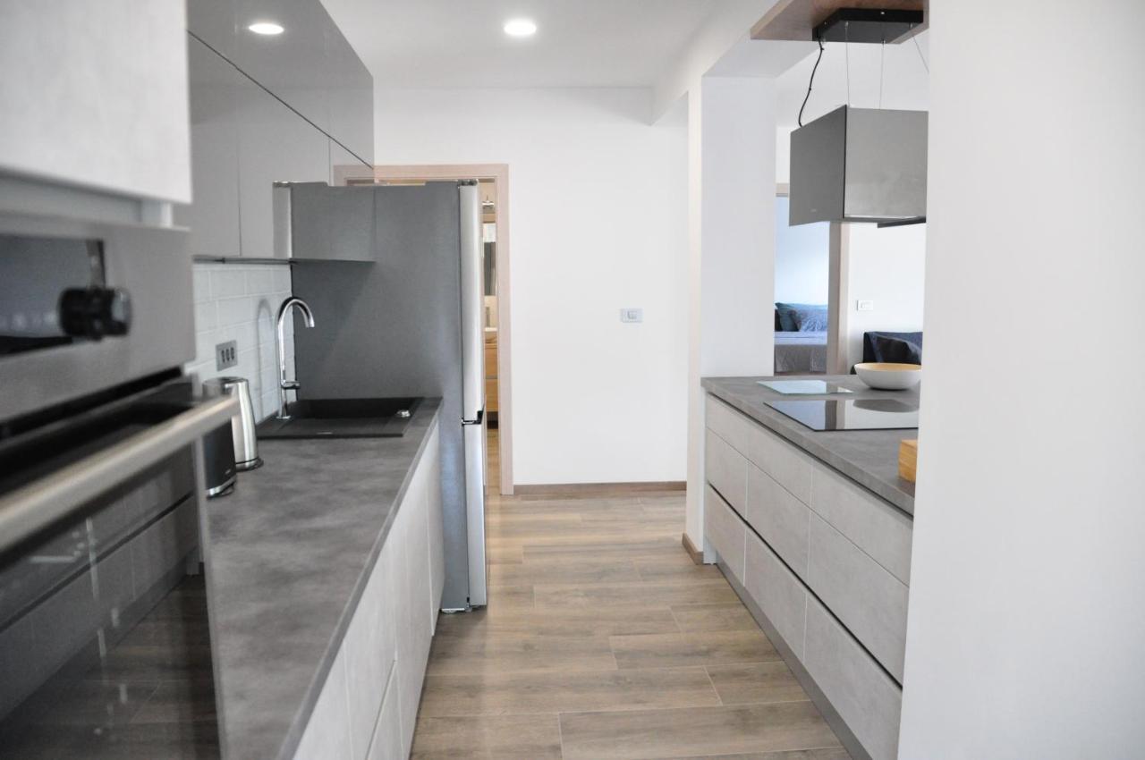 Apartment Cecil Ізола Екстер'єр фото